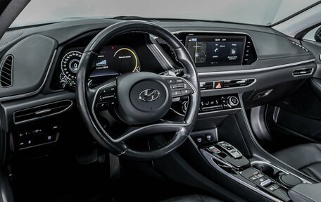Hyundai Sonata VIII, 2019 год, 3 150 000 рублей, 10 фотография