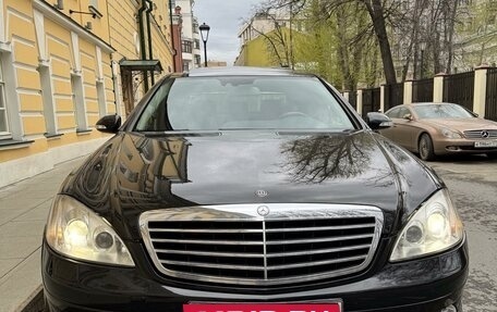 Mercedes-Benz S-Класс, 2008 год, 2 350 000 рублей, 2 фотография