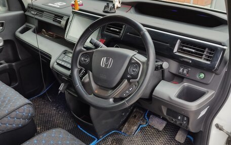 Honda Stepwgn IV, 2016 год, 2 500 000 рублей, 6 фотография