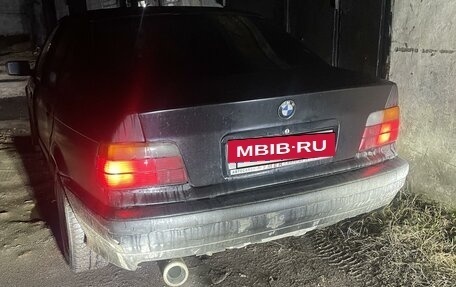 BMW 3 серия, 1992 год, 270 000 рублей, 2 фотография