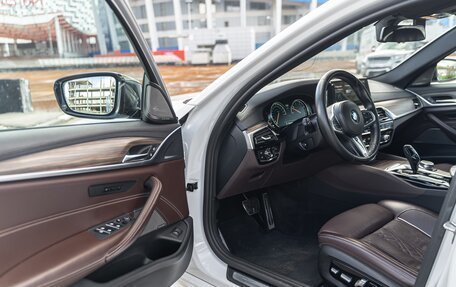 BMW 5 серия, 2018 год, 4 600 000 рублей, 8 фотография