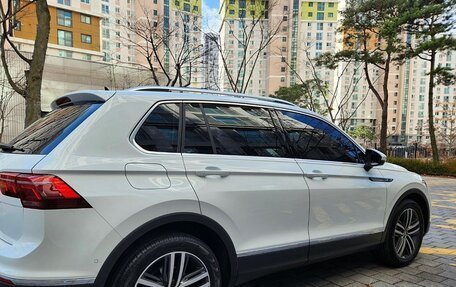 Volkswagen Tiguan II, 2021 год, 2 790 000 рублей, 5 фотография