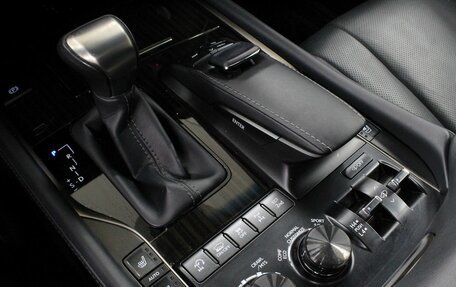 Lexus LX III, 2020 год, 11 000 000 рублей, 17 фотография