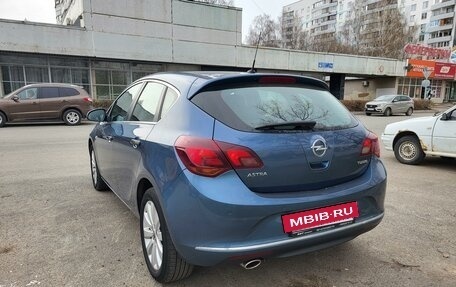 Opel Astra J, 2013 год, 1 025 000 рублей, 4 фотография