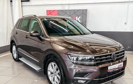 Volkswagen Tiguan II, 2018 год, 3 089 670 рублей, 2 фотография