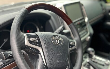 Toyota Land Cruiser 200, 2015 год, 6 677 000 рублей, 5 фотография