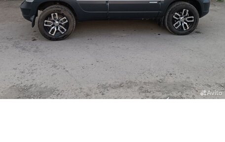 Chevrolet Niva I рестайлинг, 2011 год, 660 000 рублей, 3 фотография