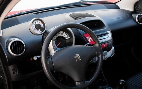Peugeot 107 I рестайлинг, 2013 год, 510 000 рублей, 13 фотография