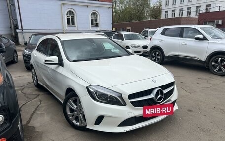 Mercedes-Benz A-Класс, 2016 год, 2 050 000 рублей, 2 фотография