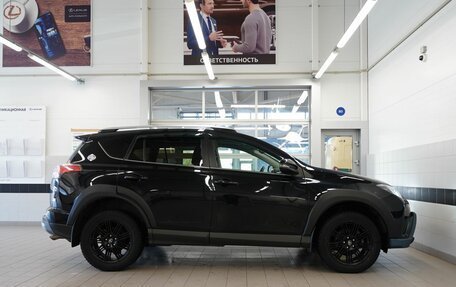 Toyota RAV4, 2018 год, 2 800 000 рублей, 6 фотография