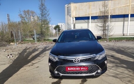 Toyota Camry, 2017 год, 2 650 000 рублей, 3 фотография