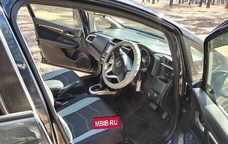 Honda Fit III, 2018 год, 1 350 000 рублей, 6 фотография