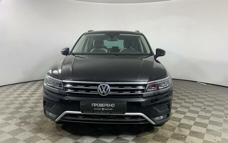 Volkswagen Tiguan II, 2019 год, 3 180 000 рублей, 2 фотография