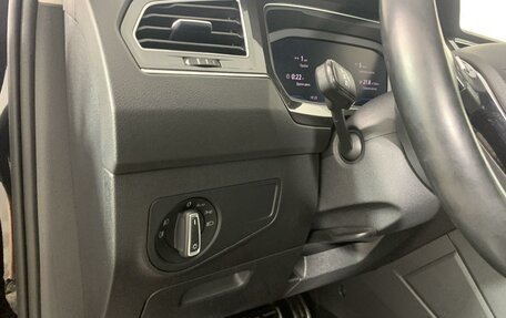 Volkswagen Tiguan II, 2019 год, 3 180 000 рублей, 9 фотография