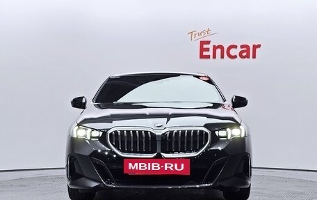 BMW 5 серия, 2023 год, 7 030 000 рублей, 3 фотография