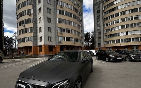 Mercedes-Benz E-Класс, 2018 год, 3 850 000 рублей, 3 фотография