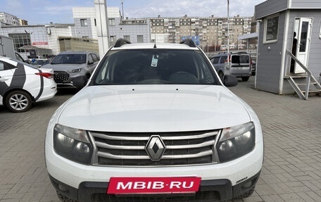 Renault Duster I рестайлинг, 2014 год, 999 000 рублей, 2 фотография
