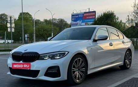 BMW 3 серия, 2020 год, 3 490 000 рублей, 10 фотография