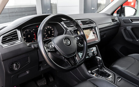 Volkswagen Tiguan II, 2017 год, 3 099 000 рублей, 15 фотография