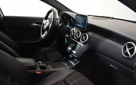 Mercedes-Benz A-Класс, 2016 год, 1 499 000 рублей, 10 фотография