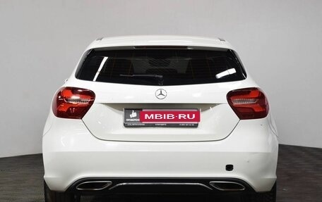 Mercedes-Benz A-Класс, 2016 год, 1 499 000 рублей, 5 фотография