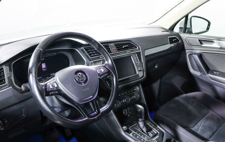 Volkswagen Tiguan II, 2017 год, 2 500 000 рублей, 14 фотография