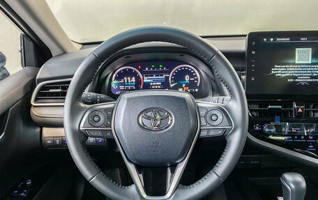 Toyota Camry, 2023 год, 4 700 000 рублей, 10 фотография