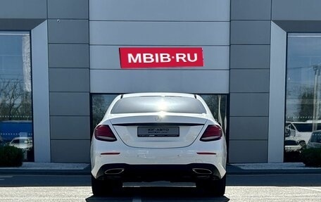 Mercedes-Benz E-Класс, 2019 год, 3 499 000 рублей, 5 фотография