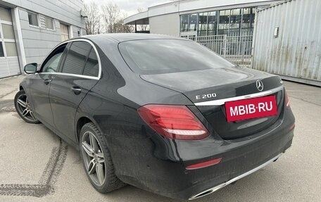 Mercedes-Benz E-Класс, 2018 год, 3 769 000 рублей, 5 фотография