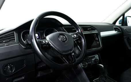 Volkswagen Tiguan II, 2020 год, 3 099 000 рублей, 13 фотография