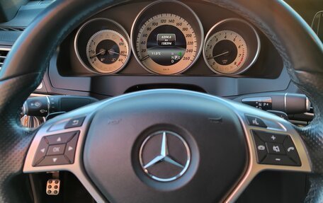 Mercedes-Benz E-Класс, 2015 год, 2 500 000 рублей, 10 фотография