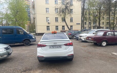 Hyundai Solaris II рестайлинг, 2018 год, 910 000 рублей, 3 фотография