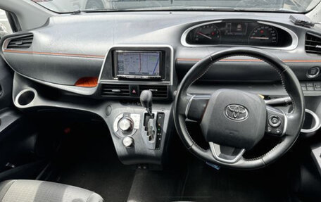 Toyota Sienta II, 2021 год, 1 090 000 рублей, 3 фотография