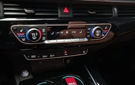 Audi A4, 2020 год, 2 000 000 рублей, 19 фотография