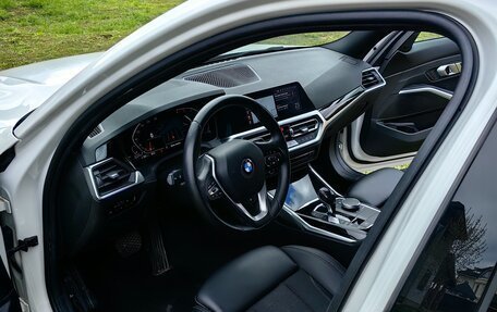 BMW 3 серия, 2021 год, 4 000 000 рублей, 9 фотография