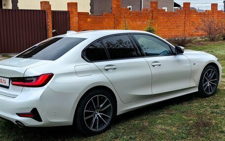 BMW 3 серия, 2021 год, 4 000 000 рублей, 19 фотография