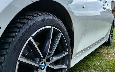 BMW 3 серия, 2021 год, 4 000 000 рублей, 17 фотография