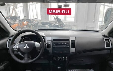 Mitsubishi Outlander III рестайлинг 3, 2010 год, 1 550 000 рублей, 12 фотография