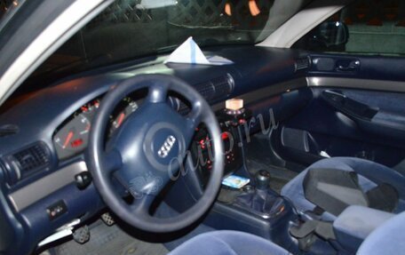 Audi A4, 1999 год, 250 000 рублей, 5 фотография