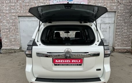 Toyota Land Cruiser Prado 150 рестайлинг 2, 2017 год, 3 990 000 рублей, 9 фотография