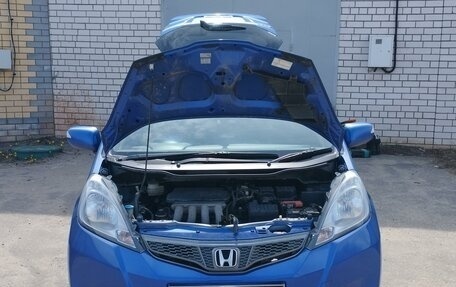 Honda Fit III, 2011 год, 960 000 рублей, 4 фотография