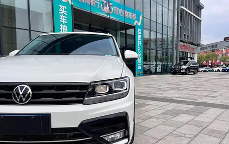 Volkswagen Tiguan II, 2021 год, 2 550 700 рублей, 6 фотография