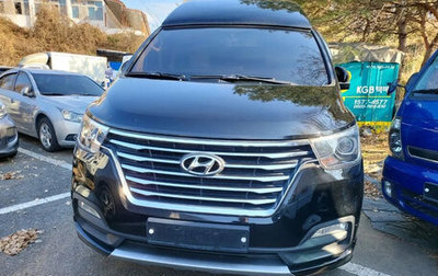 Hyundai Grand Starex Grand Starex I рестайлинг 2, 2019 год, 3 400 000 рублей, 1 фотография