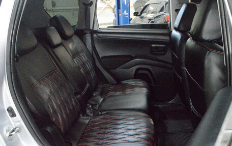Mitsubishi Outlander III рестайлинг 3, 2012 год, 1 420 000 рублей, 13 фотография