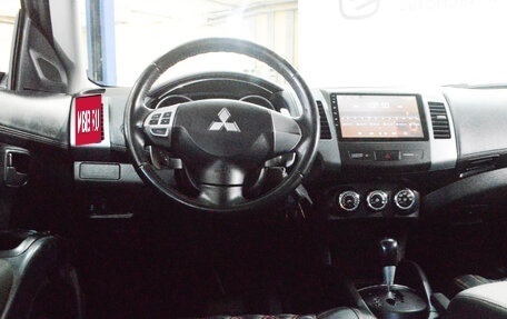 Mitsubishi Outlander III рестайлинг 3, 2012 год, 1 420 000 рублей, 10 фотография