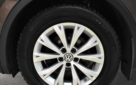 Volkswagen Tiguan II, 2017 год, 2 180 000 рублей, 16 фотография