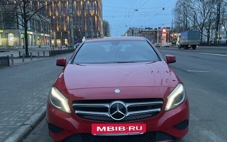 Mercedes-Benz A-Класс, 2013 год, 1 550 000 рублей, 2 фотография