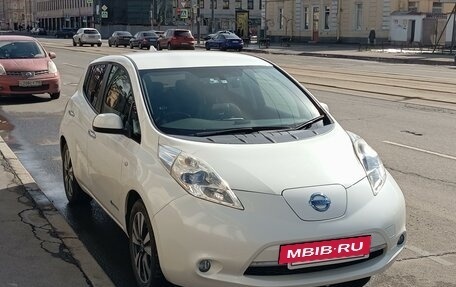 Nissan Leaf I, 2012 год, 1 750 000 рублей, 7 фотография
