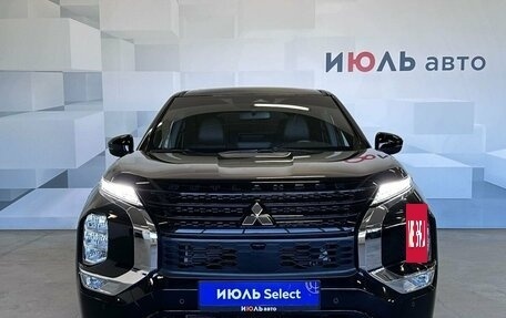 Mitsubishi Outlander, 2022 год, 4 770 000 рублей, 3 фотография