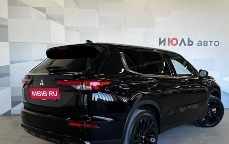 Mitsubishi Outlander, 2022 год, 4 770 000 рублей, 7 фотография